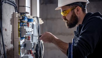 Tampa electrical services, electrician in Tampa